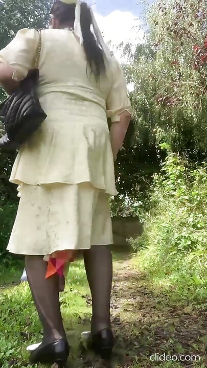 Dressed with a vintage dress for a Sunday