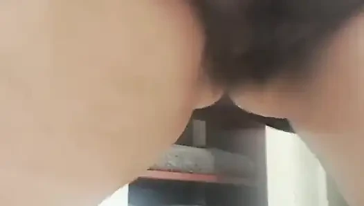 Külotlu üvey anne, amcığı kıllı