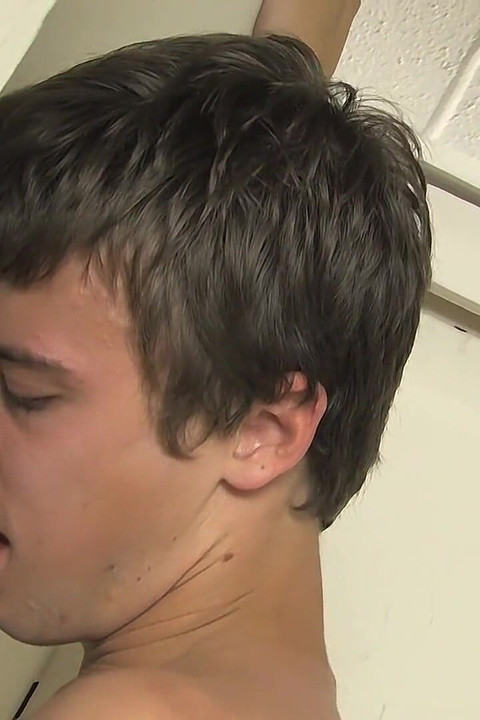 Glory Hole Leads to Glorious Facial