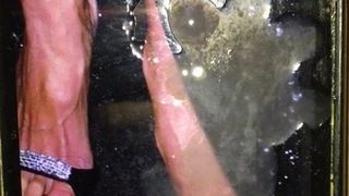 Сперма на сексуальных ступнях Alessandra Ambrosio с черными пальцами ног 2