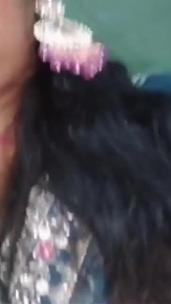 Prvi put čuvar domaći par hindi seks | Klip 2