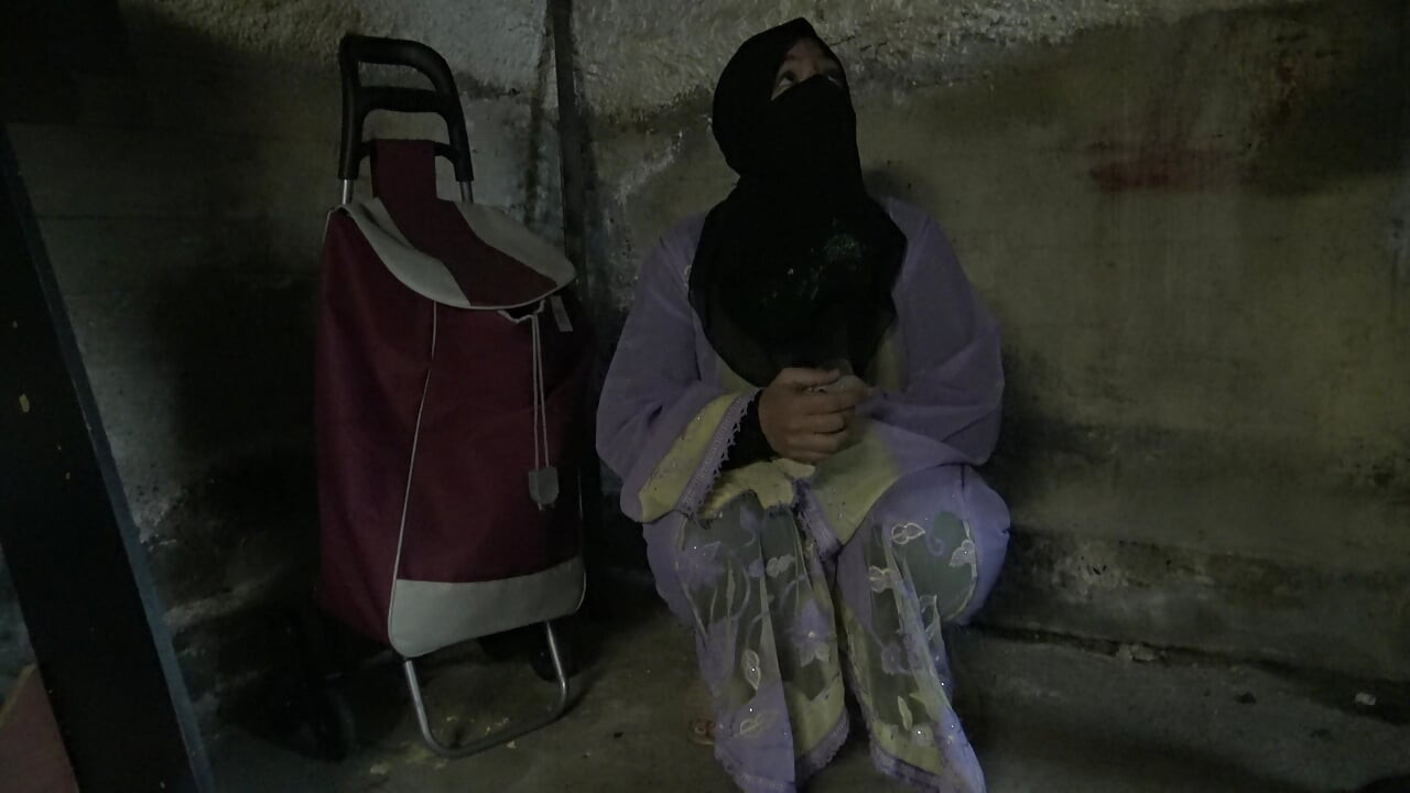 सीरियाई शरणार्थी जर्मन मकान मालिक द्वारा पकड़ा गया - चुदाई FICKEN