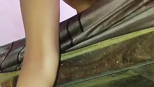 Kocası karısını sikiyor ve amını fışkırtıyor
