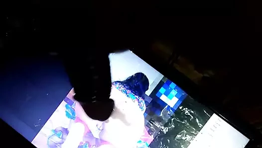 Benim seksi büyük göğüsler yenge