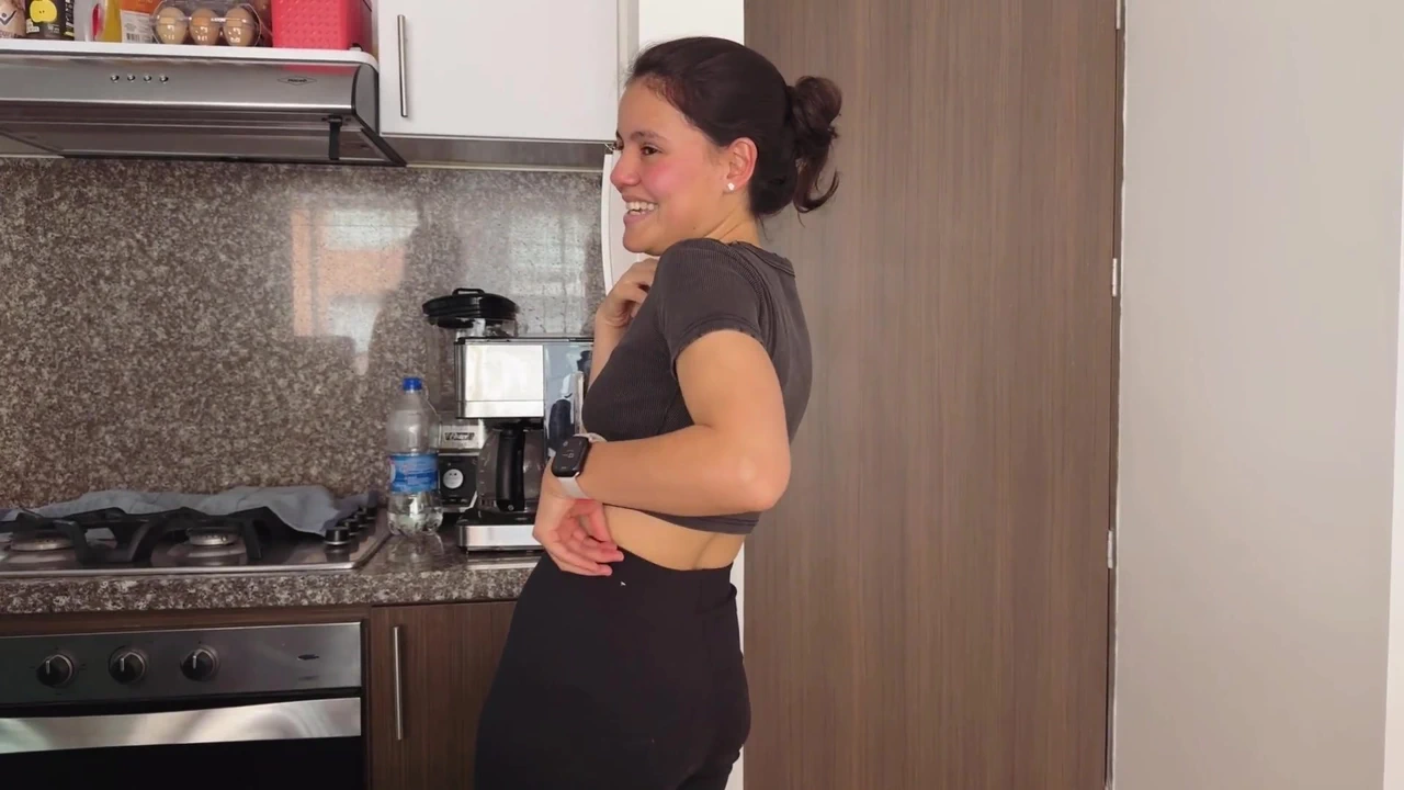 I’m the lover of my friend’s husband, so I comfort her with lesbian sex.