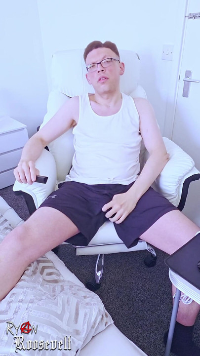 Horny Fun in My Bedroom Office Leads to Premature Cum Shot