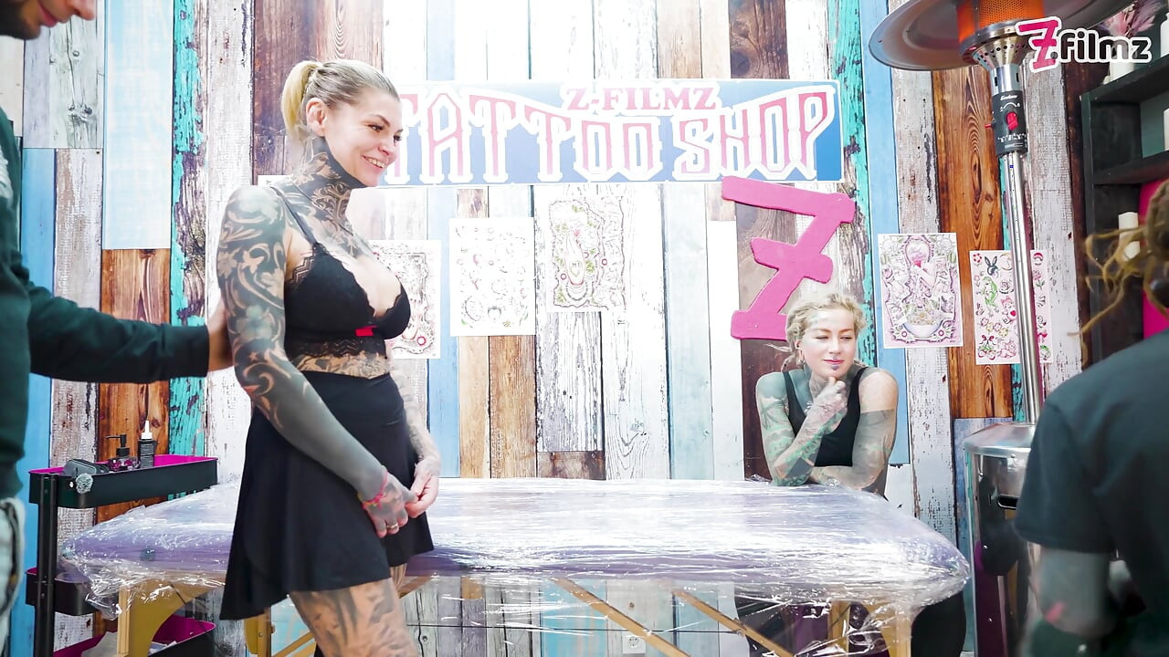 纹身夫妇与大鸡巴操逼快乐得到纹身四人行