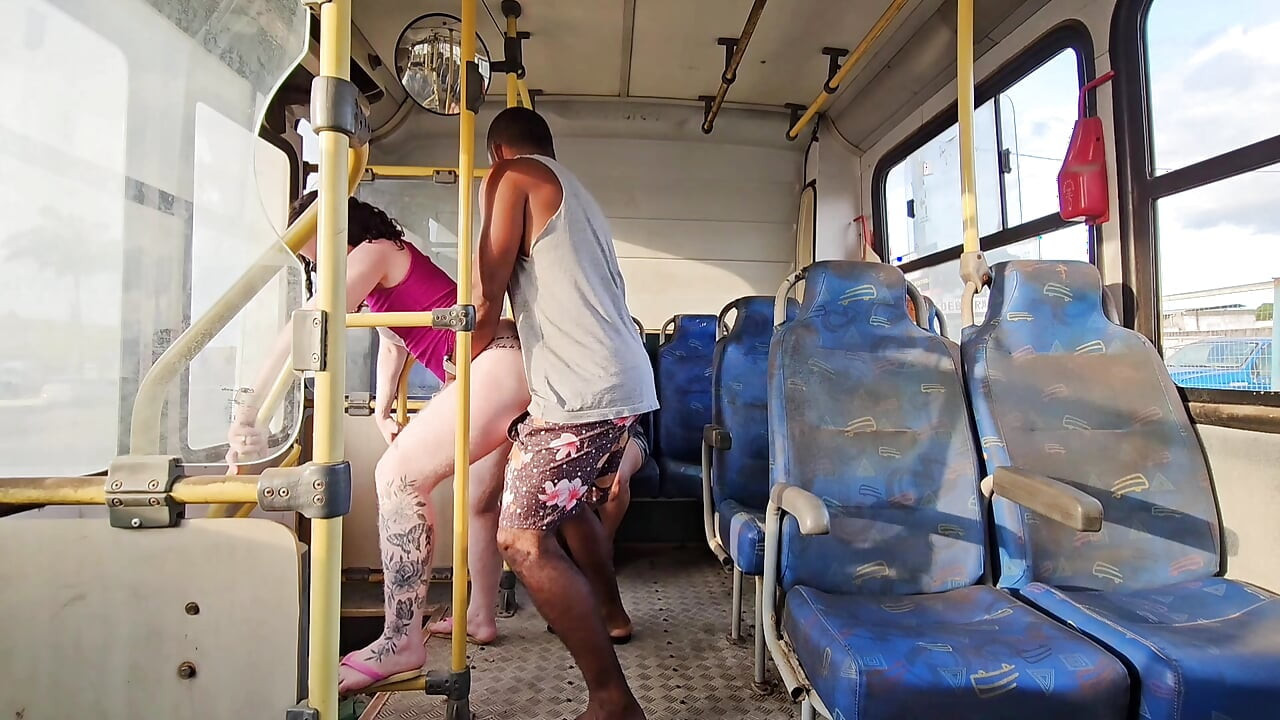 DUDE GETS ON PUBLIC TRANSPORT I SCREWED UP FOR EVERYONE TO SEE AND LEFT