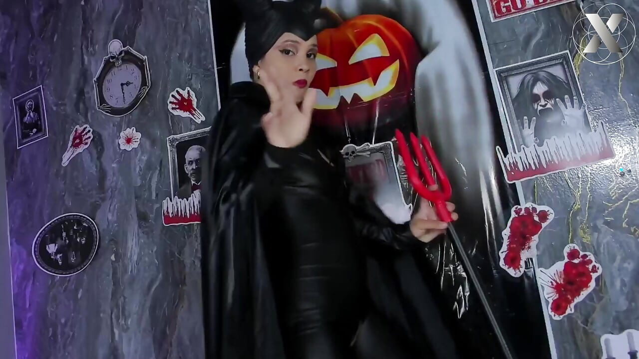 Lezbiyenler Arasında Yapay Penis Sikiş