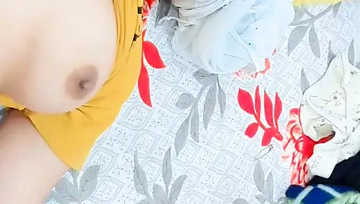 Hintli köylü kız üniversiteyi siktikten sonra erkek arkadaşı tarafından sikiliyor