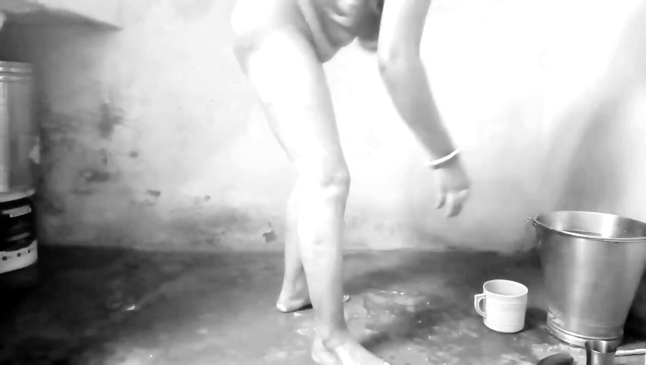 Shilpa bhabhi ka black and white mein kya lag raha hai sexy figure aur khire se  bur Chod rahi hai