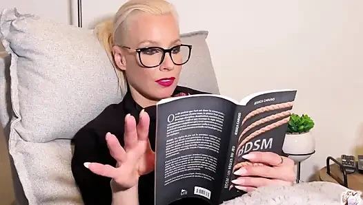 Взволнованные мечты в латексе - я люблю читать о БДСМ, это превращает меня на так много!