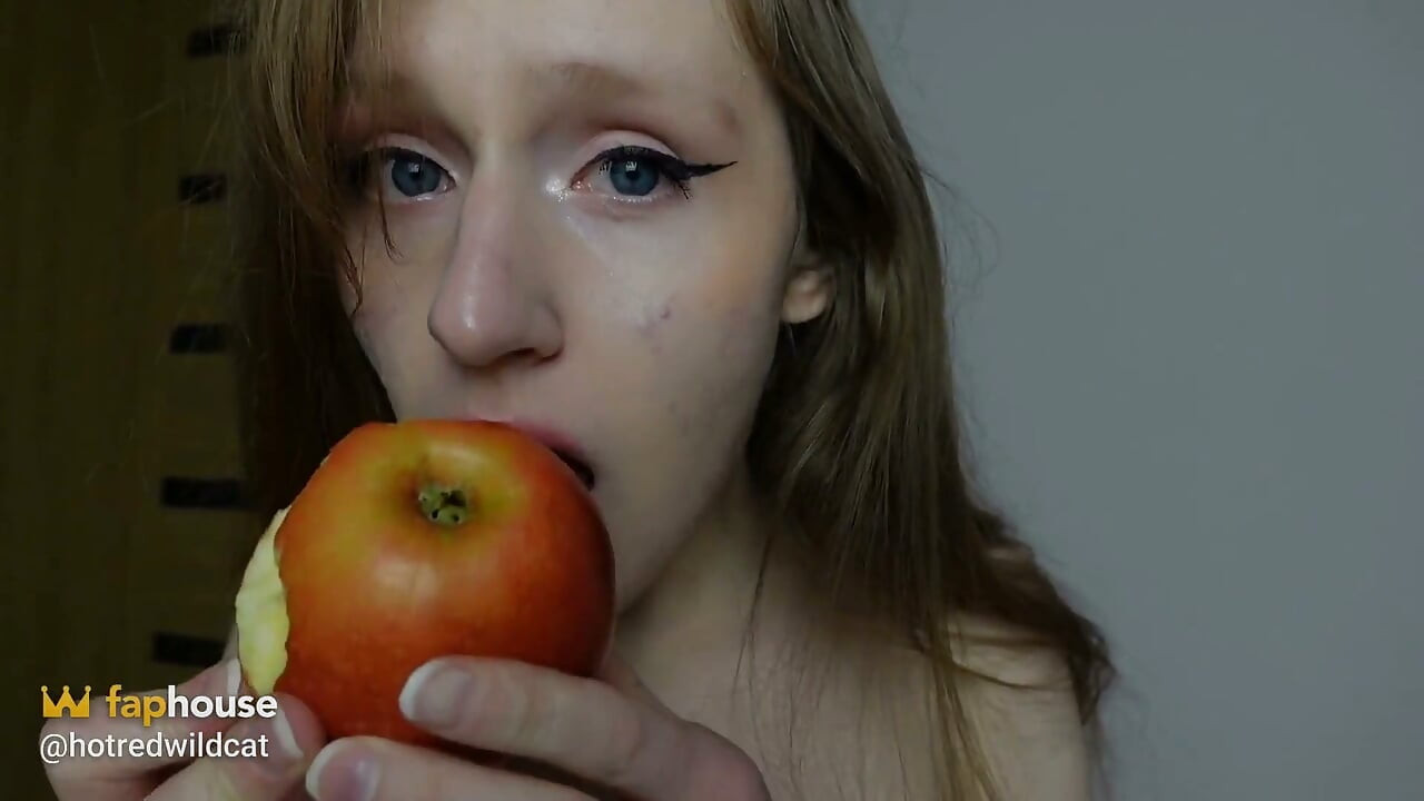 Asmr Comiendo Manzana Desnuda