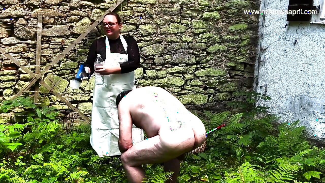 Dominatrix meesteres April straf blokhuis