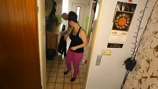 Sendirian di rumah dengan istri seksiku