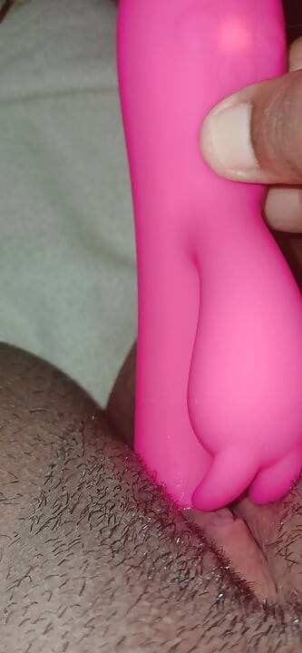 Hairy and creamy Colombian pussy