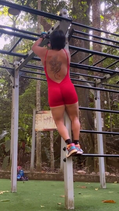 Full-body training with a predominance of pulldowns | Clip 1