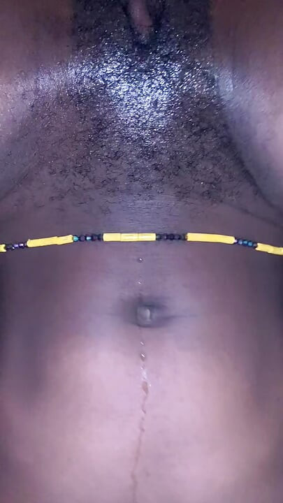 Sexig het afrikansk kåt tonåring suger, slipar saftig fitta på hård kuk och knullar POV