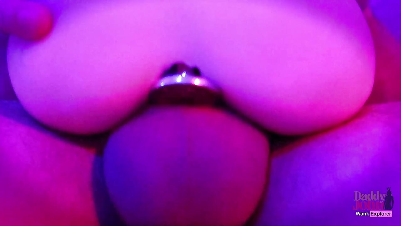 Plug your butt and Ride Daddy!