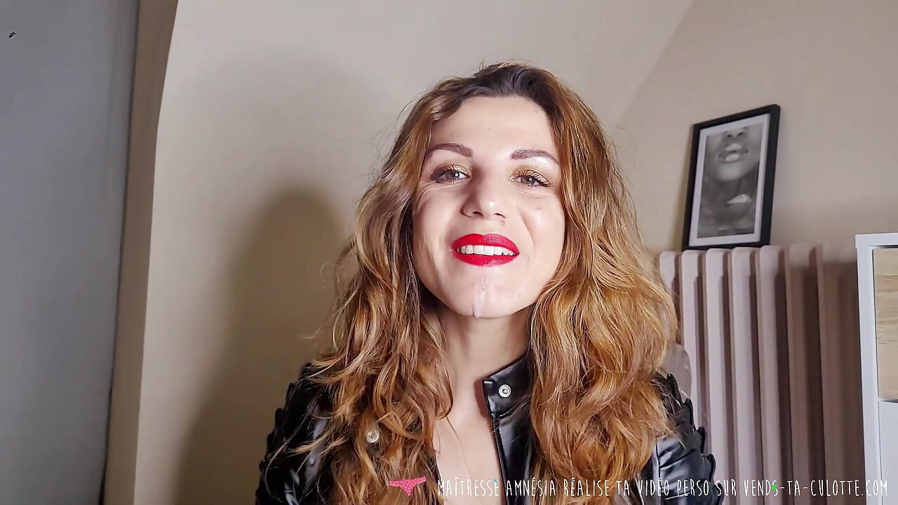 Vends-ta-culotte - Humiliation of a small cock loser by a beautiful French dominatrix