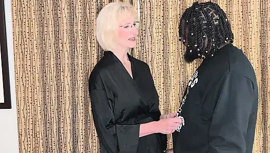 Samson Takım Arkadaşı Seksi Gilfy Anne Morgan Tarafından Baştan Çıkarılıyor