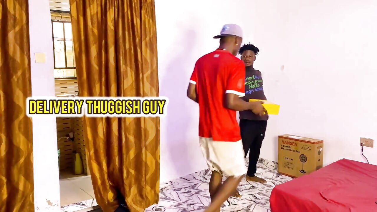 The Delivery Guy Fucked My Ass as I Seduced Him