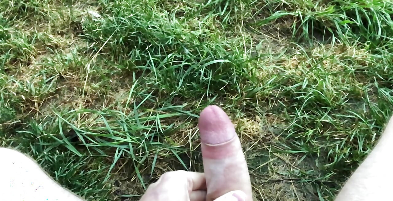 享受这个慢动作. 明天一个简短的口交剪辑将到来：d