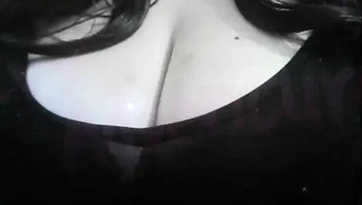 Otaku si istri culun lagi nonton bokong hentai sambil mainin toket besarnya #3