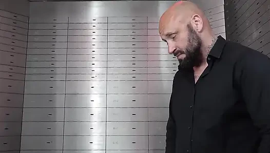 Adventurous Travelers Live for the Thrill of Erotic Journeys - German