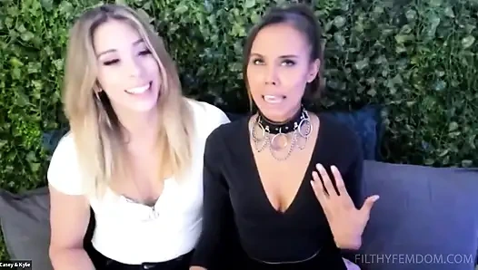 Ama si cewek dobel penolakan lagi asik sama casey kisses, kylie le beau