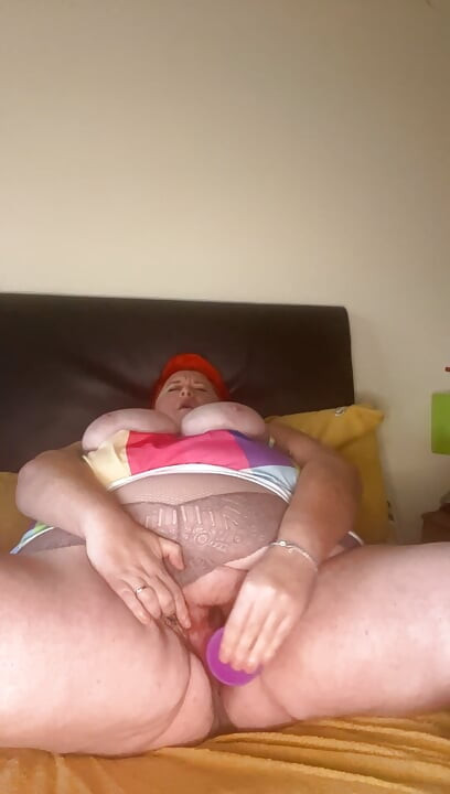 Geile bBW genießt spielzeit
