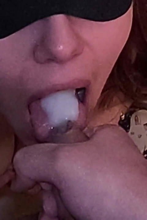 Blowjob amatur buatan sendiri - Menunggu Pancutan Mani Dan Telan