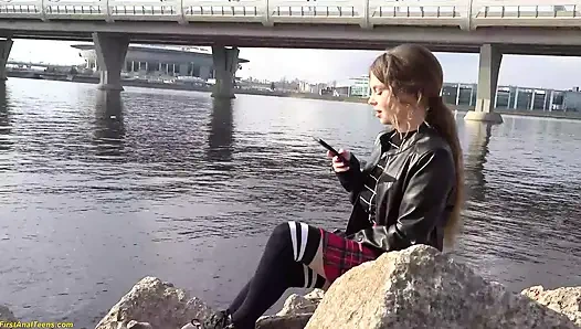 Saf genç kızın ilk anal deneyimi