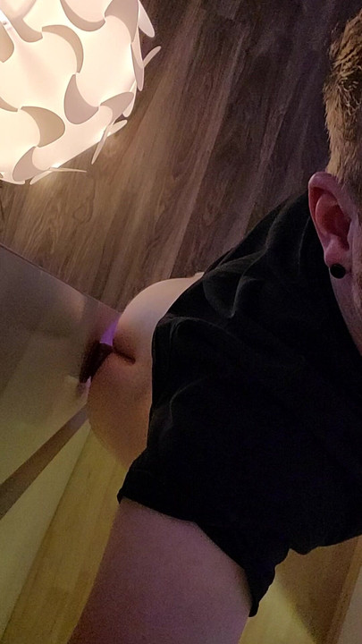 Fuck the dildo!