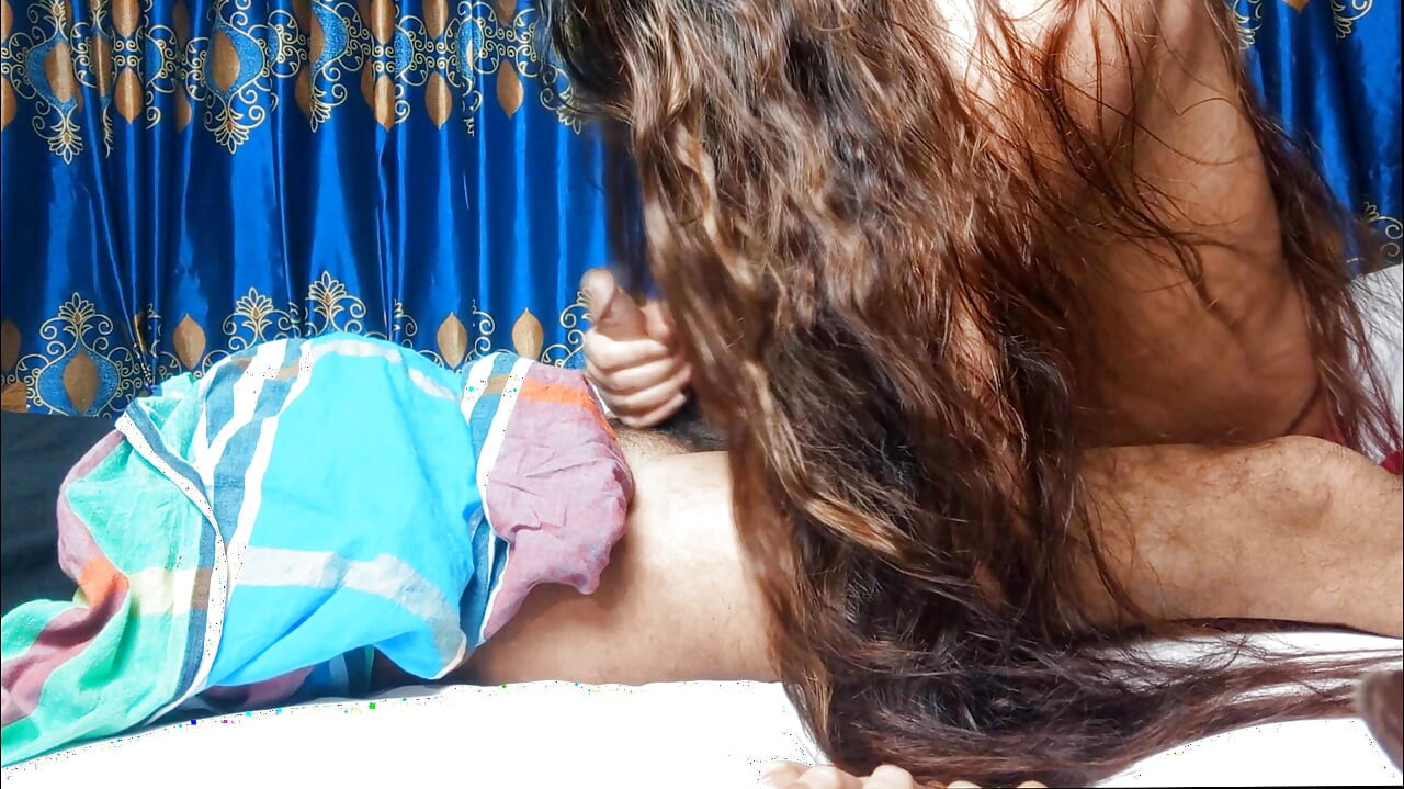Żona przyjaciela ssała mojego penisa, Bhabhi zaczął ssać mojego penisa jak banana, Desi Blowjob wideo