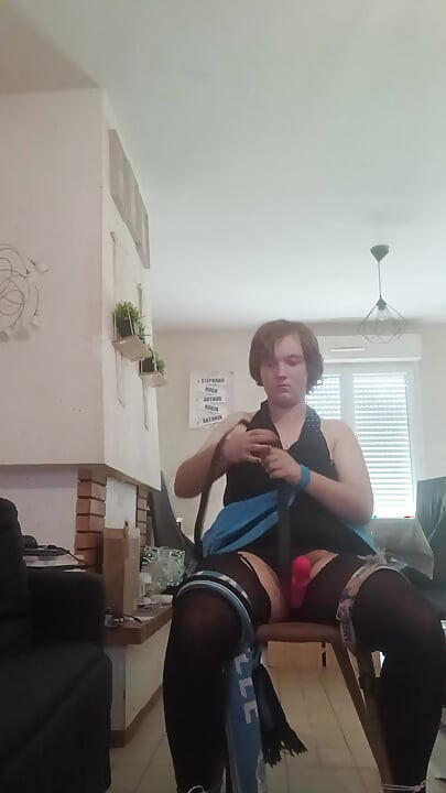 Self bondage, cumshot