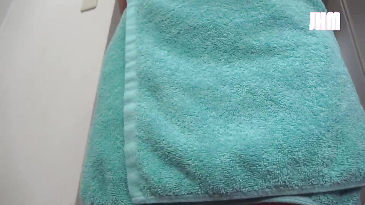 Banyo Zamanı Buluşması. String mayolar dikkatsiz heyecan uyandırıyor - bölüm 2