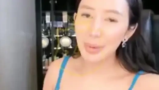 Endonezyalı modellerin sıkı amcığı ve büyük göğüsleri var, ojol tarafından sikilmek istiyor