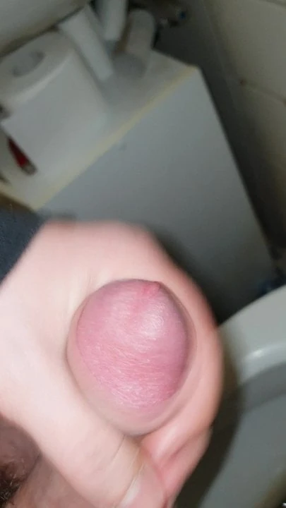 handjob mit cumshot im bad