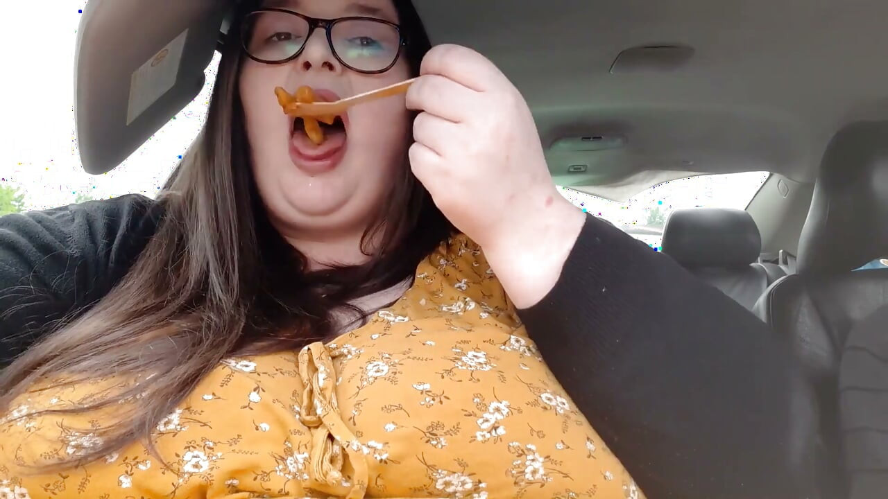 Ssbbw bbw mê liếm ngón tay kfc