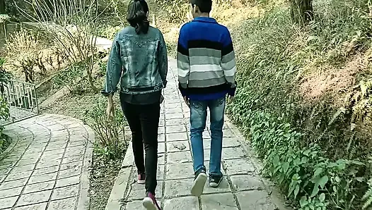 Горячий секс 18-летнего индийского студента со зрелой дези бхабхи Punam
