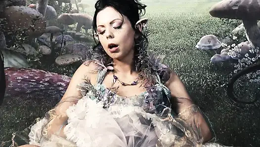 379 Julia Parker yang manis sebagai peri