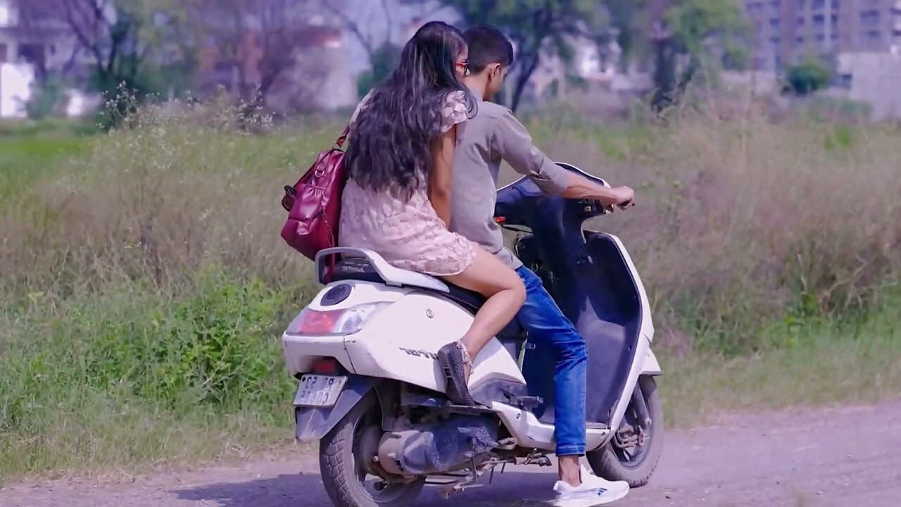 Collage wali girlfriend ko Oyo me bulakar choda