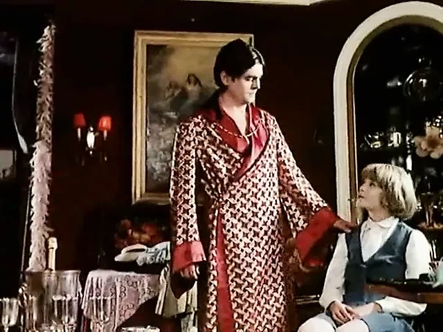 梦到妓院里的女孩