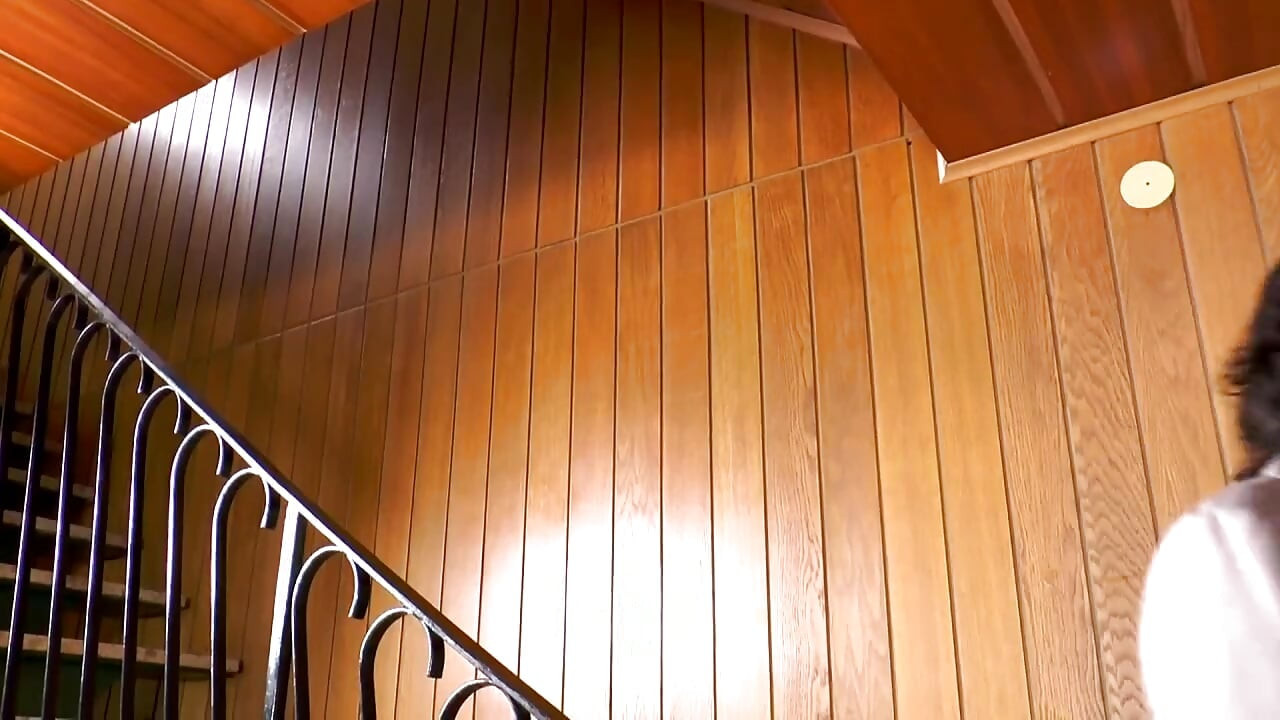 Seksi sarışın sekreter patronu tarafından sert sikiliyor