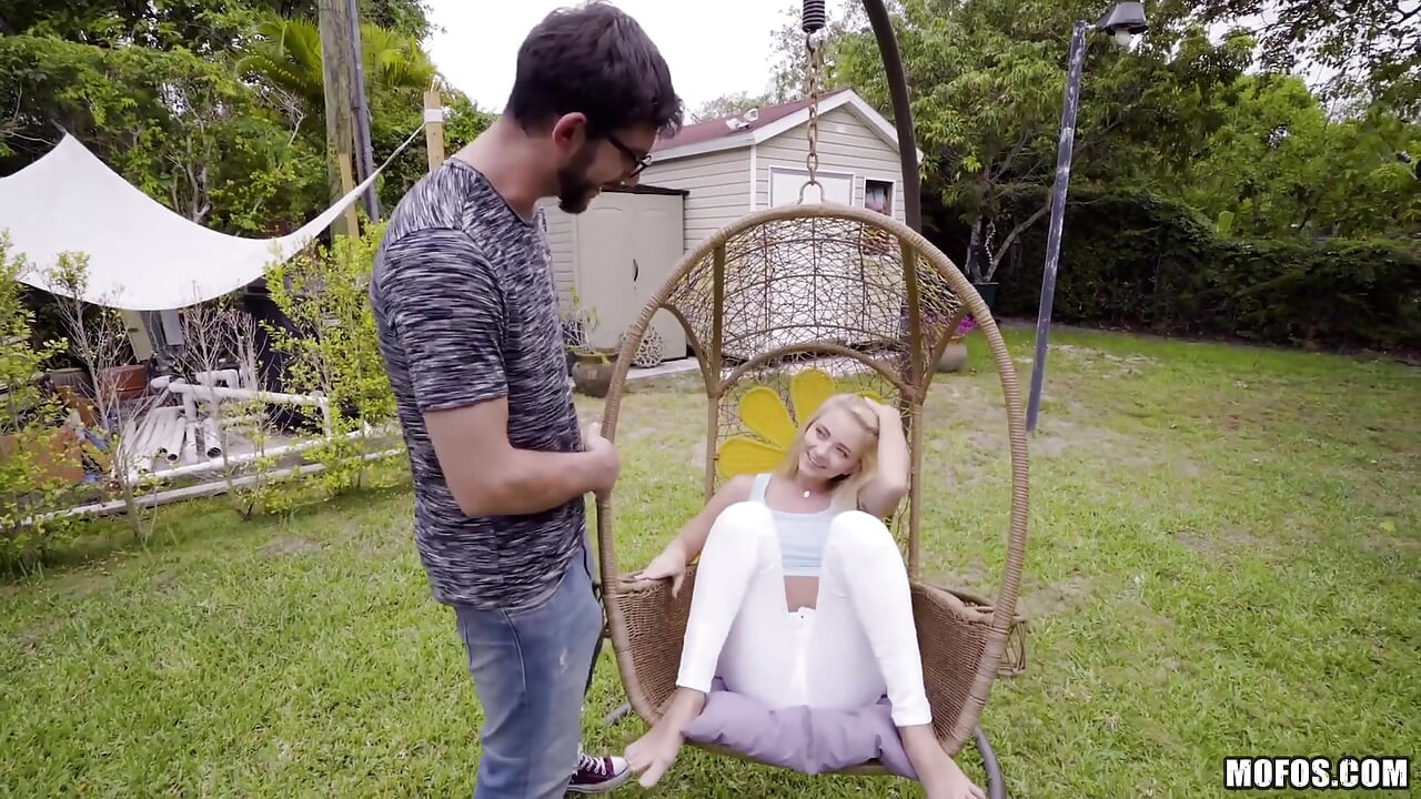 Dont Break Me - Stunning Blonde Riley Star Takes Logan's Long Cock to the Balls & Enjoys a Messy Face Cumshot