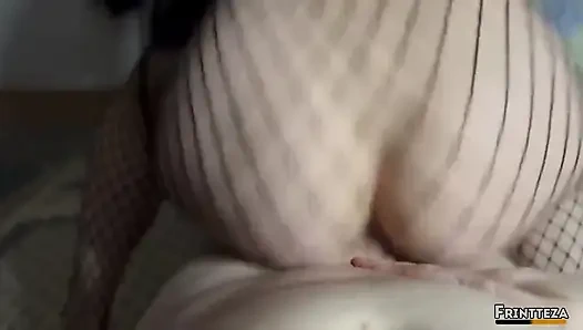 Юная шлюшка получила сперму в анал