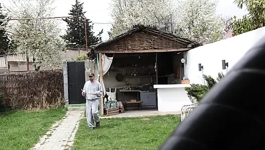 Мой отчим трахает меня и мою падчерицу его огромным членом