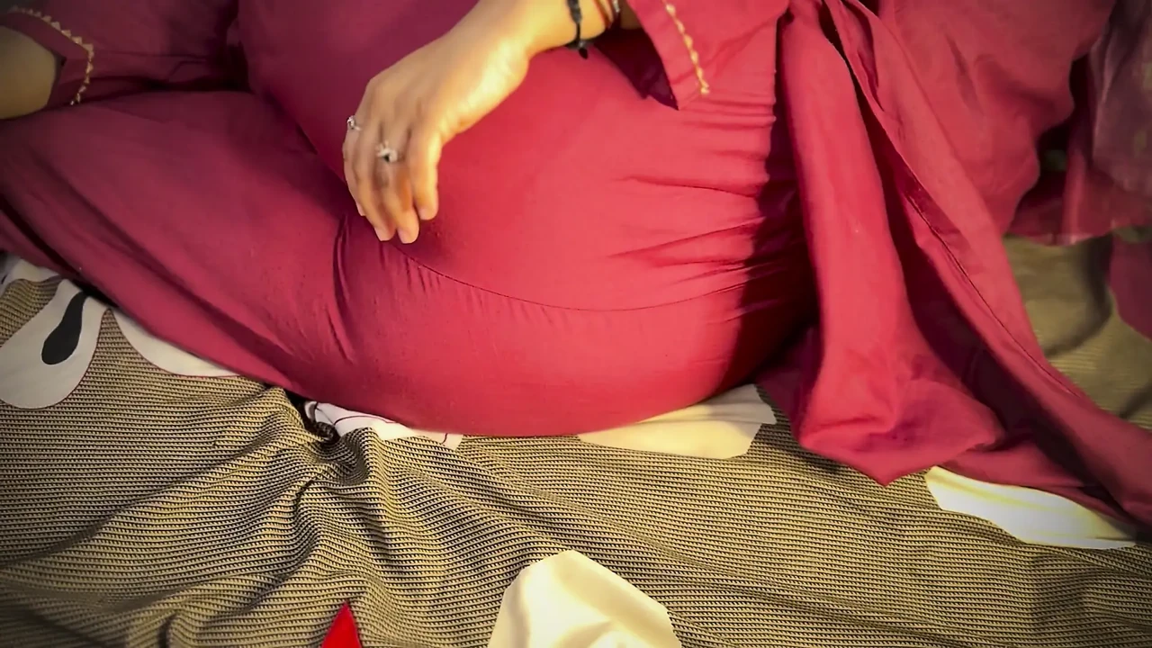 Desi Mallu Bhabhi Hardcore Fuck With Her Debar When Her Husband Not At Home Hindi Video