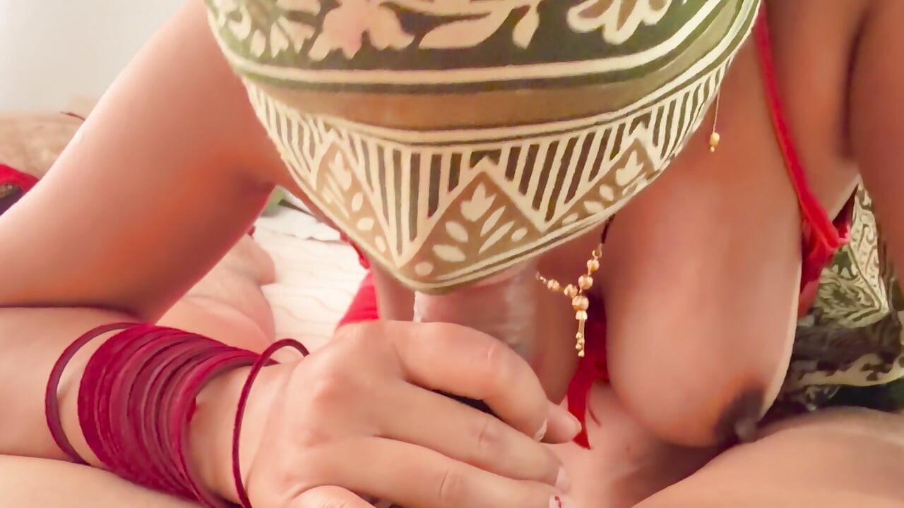 Bhabhi ne land chush ke pani nikala bhabhi ki badi gand ne bhi maza diya